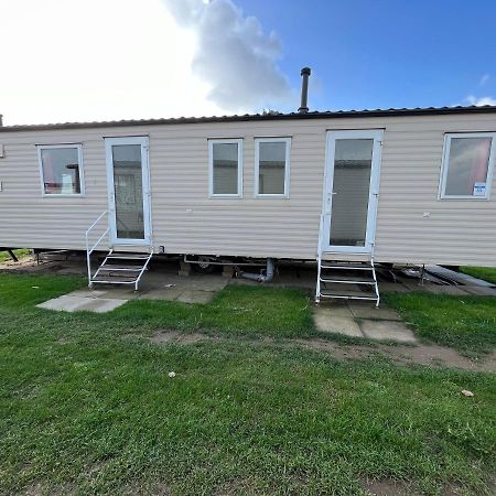 Dunlin 69 ~ California Cliffs Great Yarmouth Exterior foto