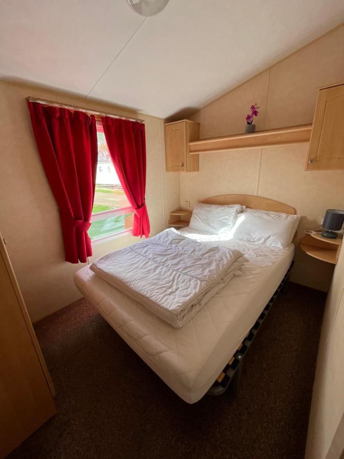 Dunlin 69 ~ California Cliffs Great Yarmouth Exterior foto